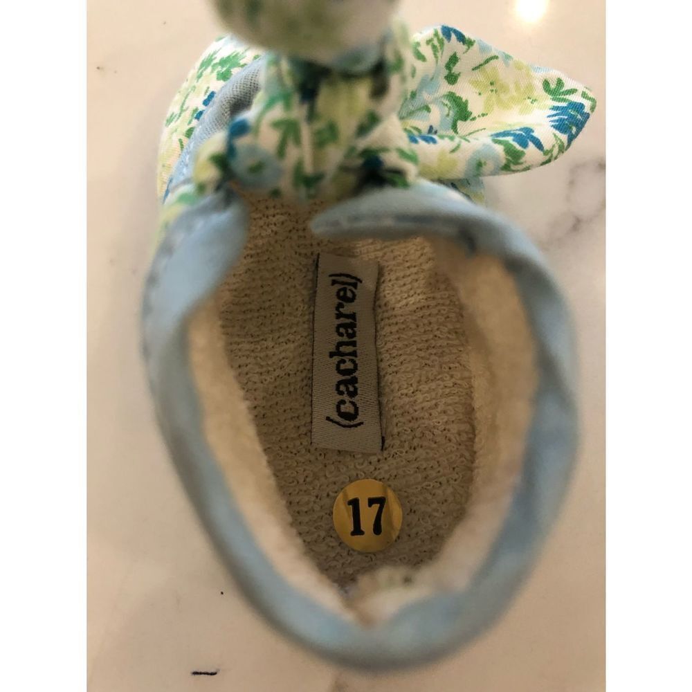 Cacharel Floral Cloth Baby Shoes w/ Bow, 17 - Picture 6 of 7